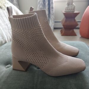 VIVAIA LIKE NEW  Heeled Boots